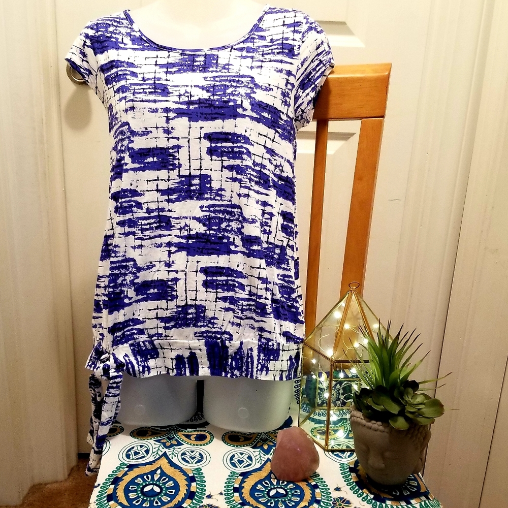 Anthropoligie short sleeve shirt